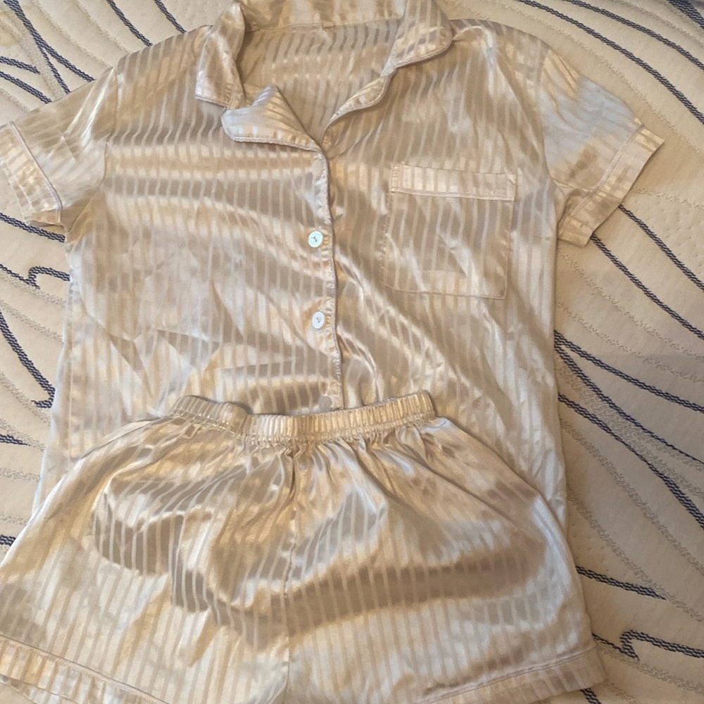Xsmall white satin pj set